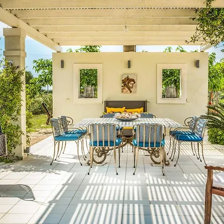 Ai Helis Beach House