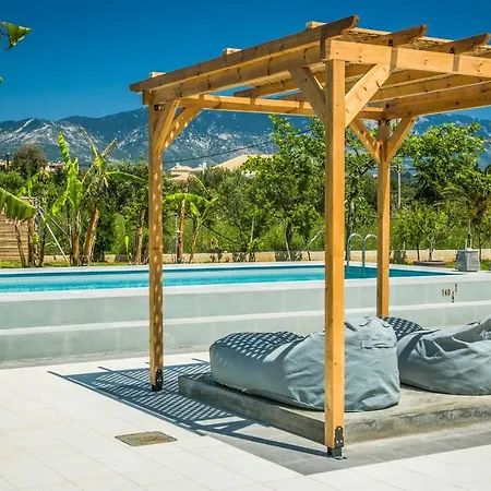 Ai Helis Beach House * Svoronata